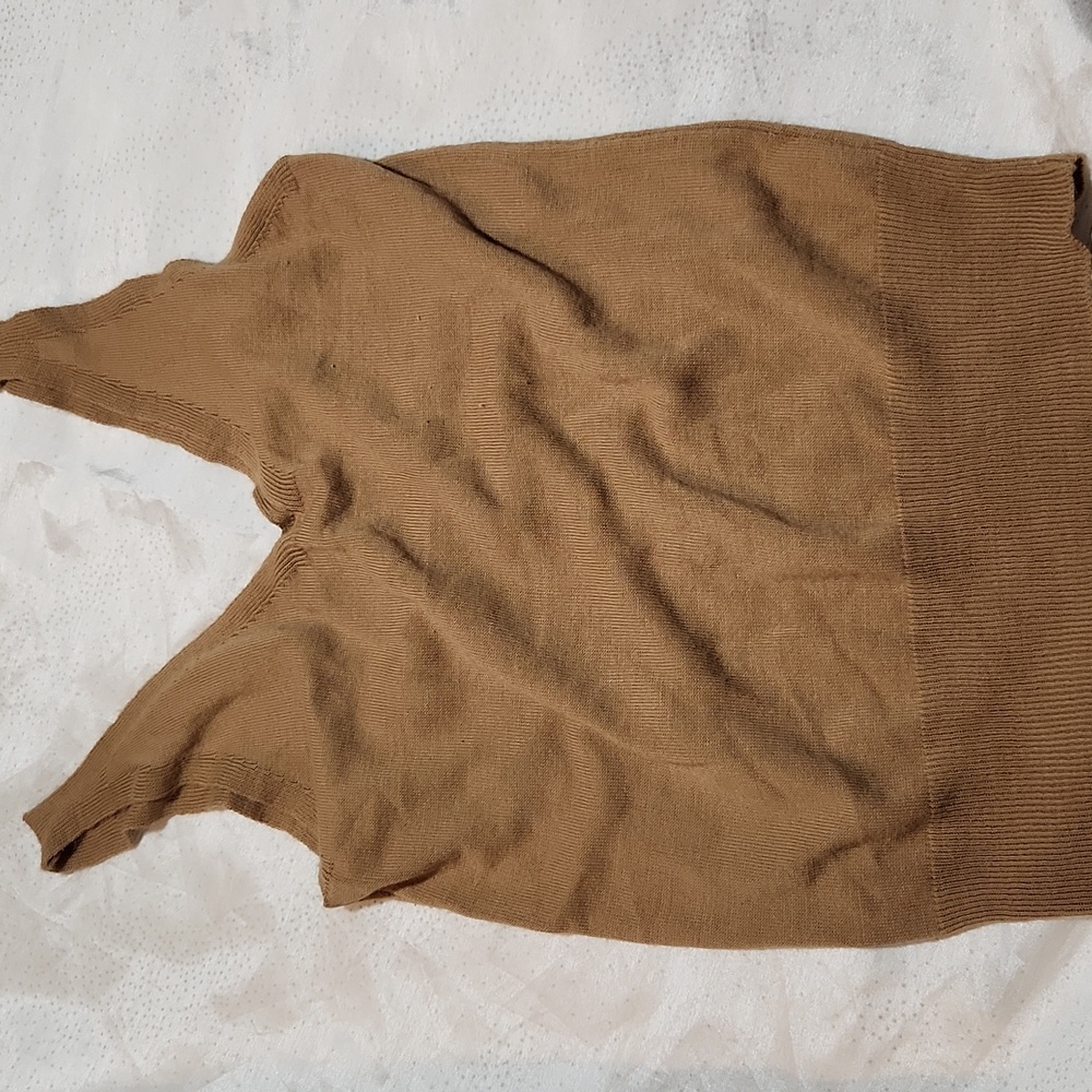 Sleeveless top for women size s/m